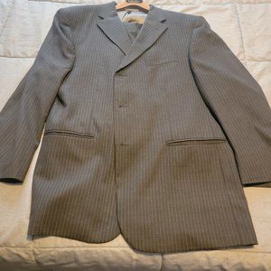 Oscar de le Renta 3 Button Perfect Press Grey Pinstrip Suit, 46R